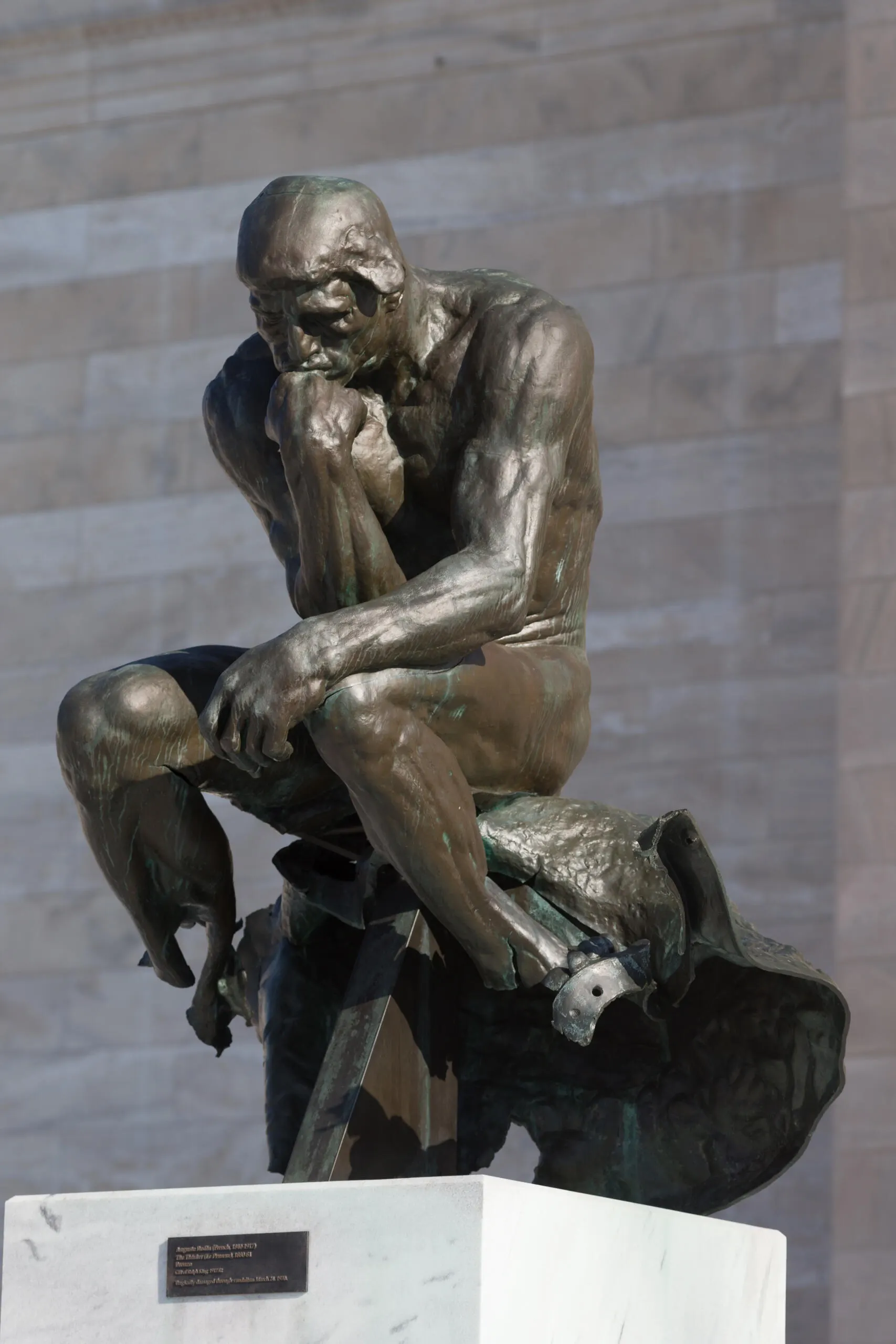 An image of the CMA Thinker statue.