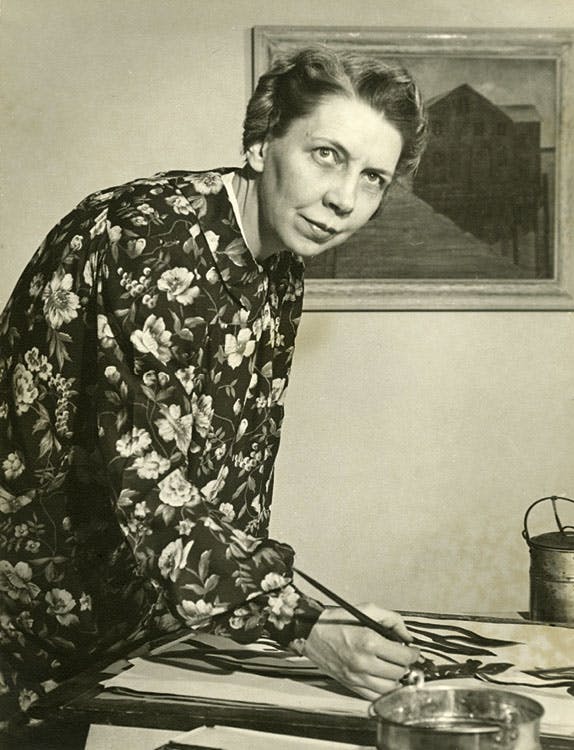 Hewit in her studio. Photographed by Henry P. Boynton. Henry P. Boynton collection of Cleveland artist portraits