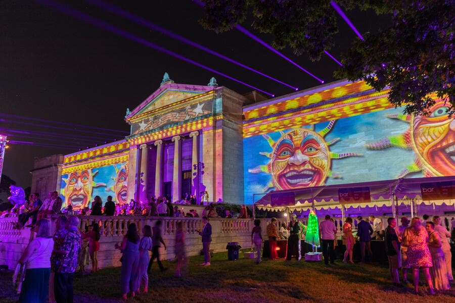 Colorful projection mapping on the façade of the Cleveland Museum of Art